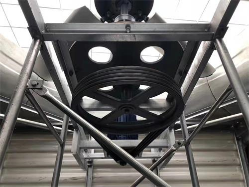 中央空調(diào)用的冷卻塔的作用,中央空調(diào)的冷卻塔和水泵的作用